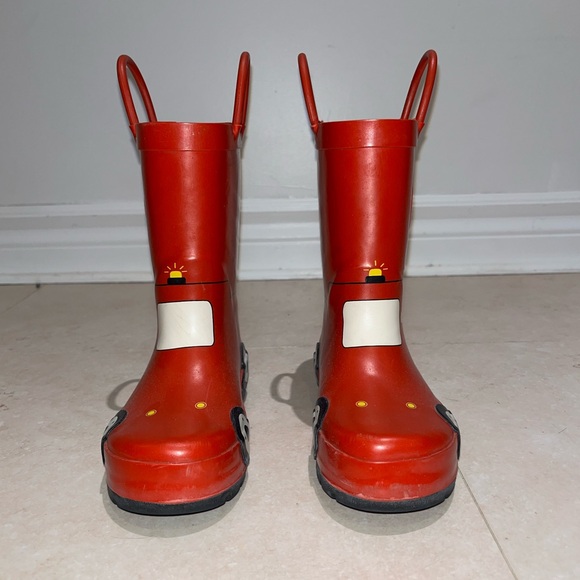 Fire Engine Rainboots - Picture 2 of 5